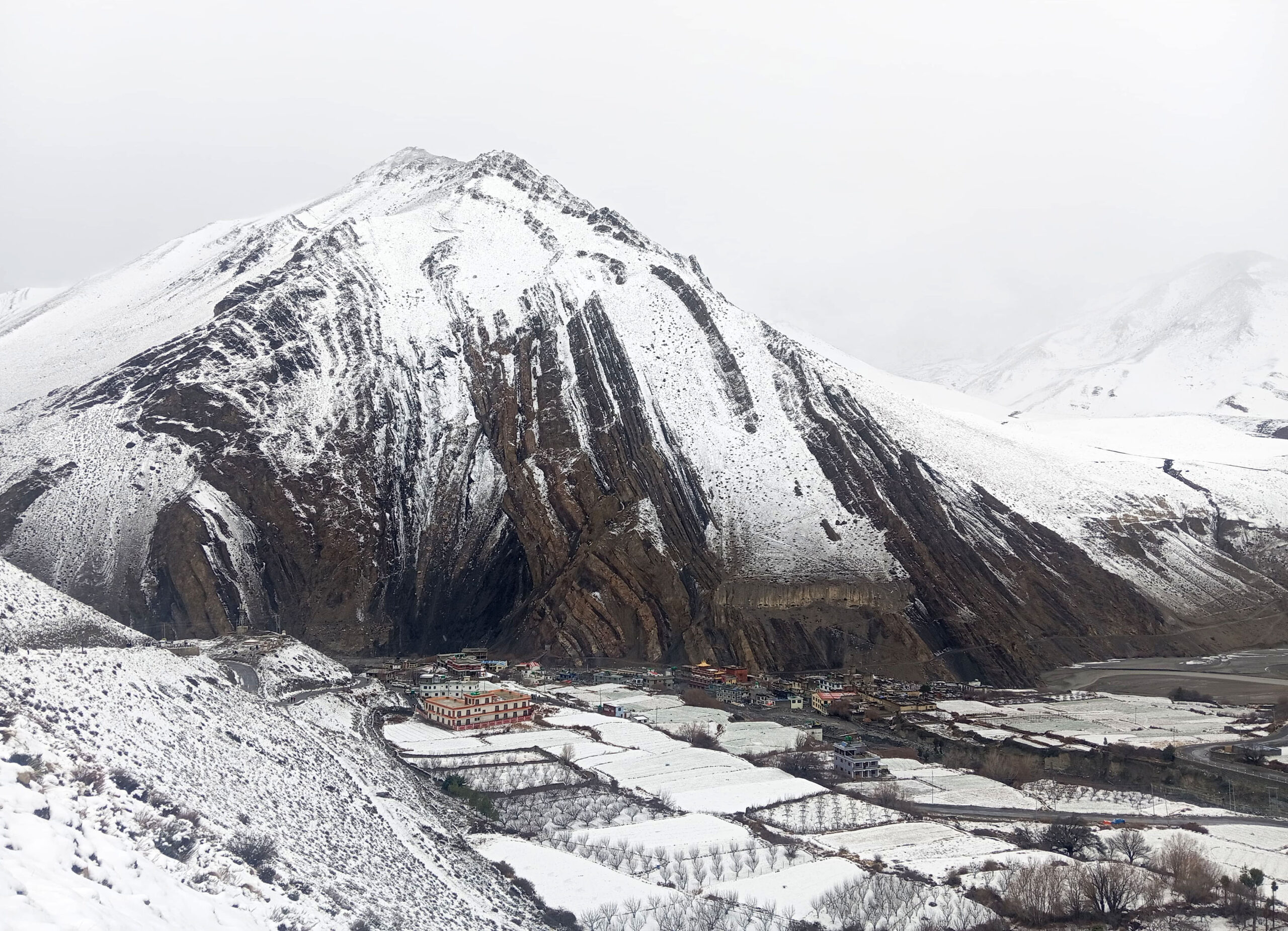 Western hills draped in snow (photos)