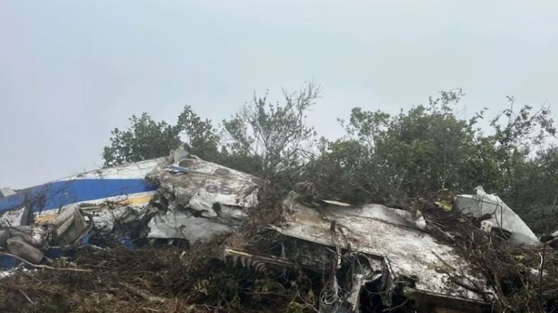 15 dead in plane crash in Northern Colombia