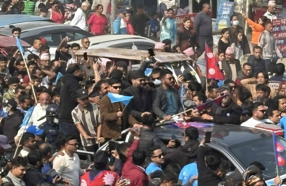 Balen reaches Damak to file nomination