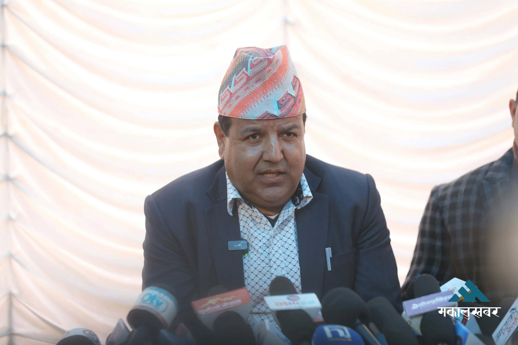 Dr. Sharma calls for dialogue to resolve Congress crisis