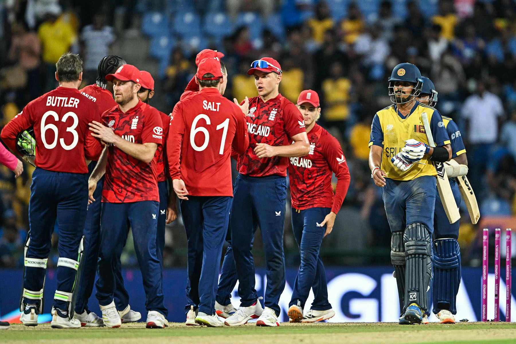 England crush Sri Lanka by 51 runs (photos)