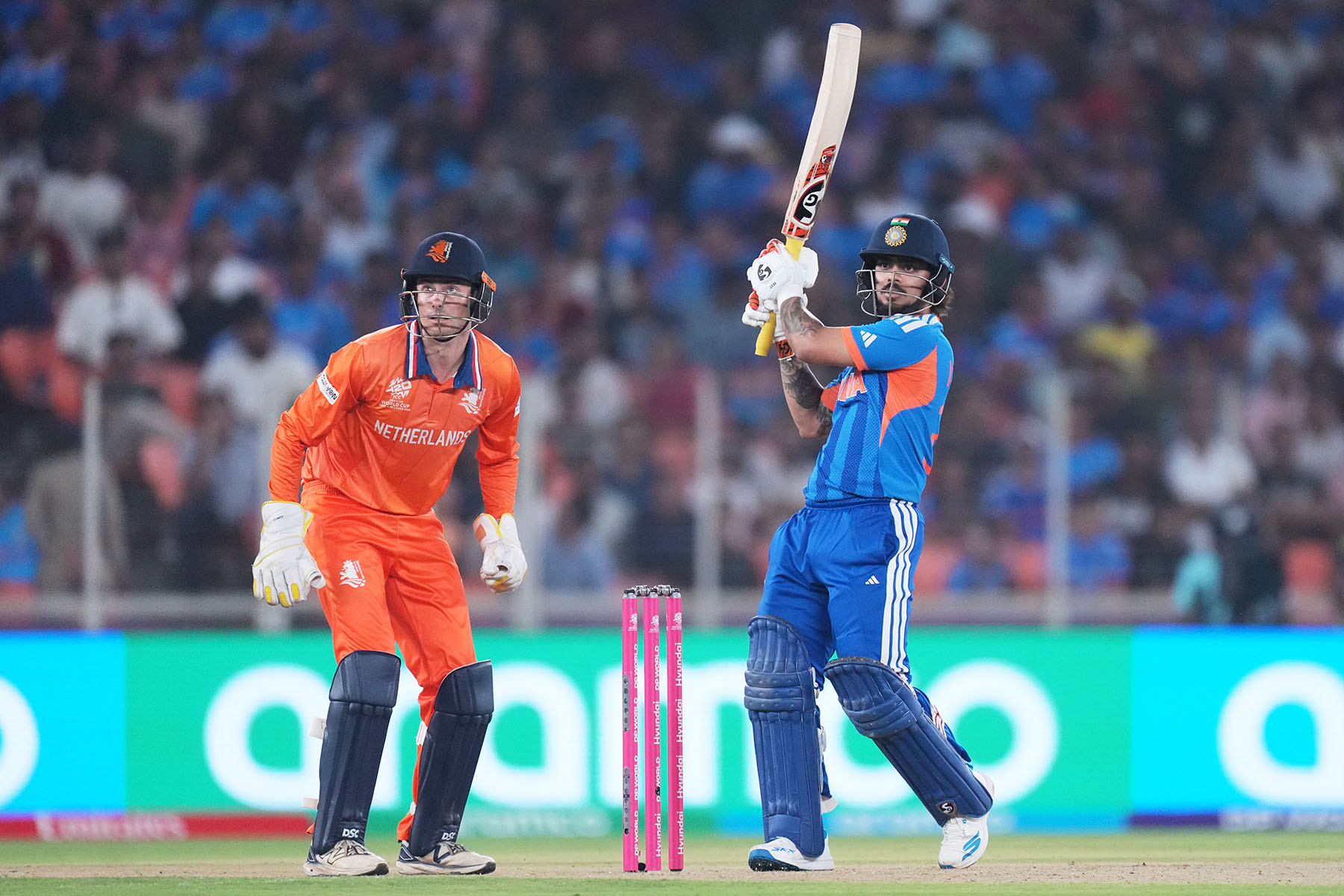 India defeated Netherlands by 17 runs (photos)