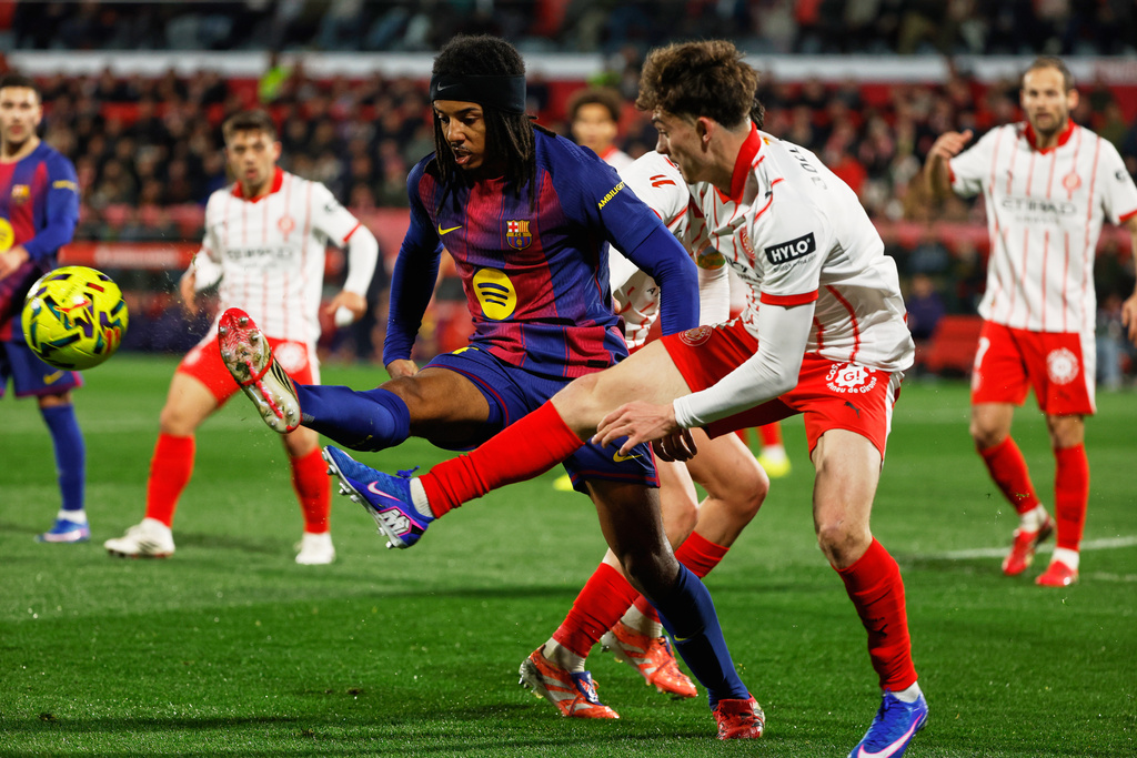 La Liga title race: Barcelona stunned by Girona
