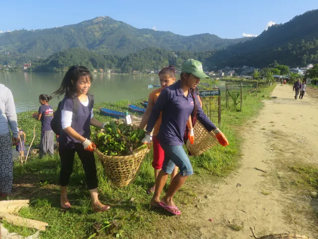 Hikers’ Club collects waste from Fewa Lake area