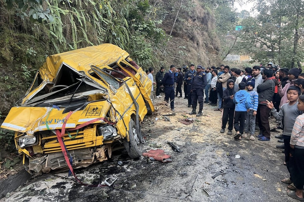 School bus accident: 1 dead, 6 sent to Pokhara (update)