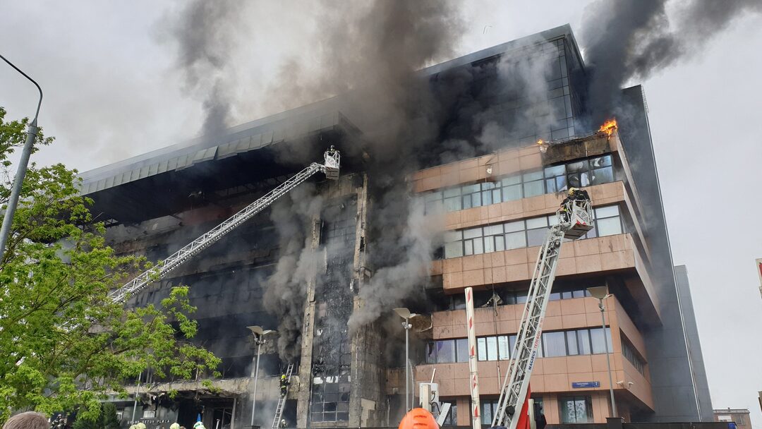 Moscow office building fire extinguished, 16 rescued