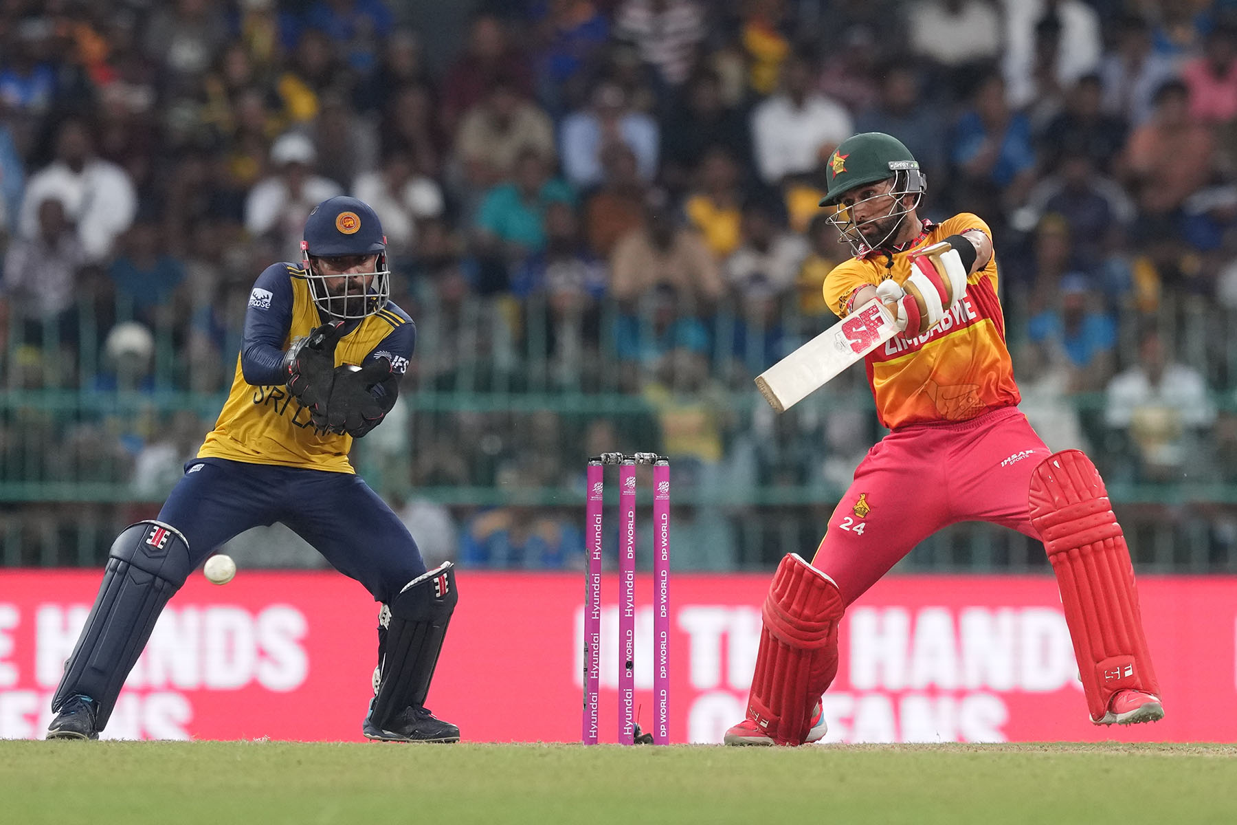 Zimbabwe beat Sri Lanka by 6 wickets (photos)