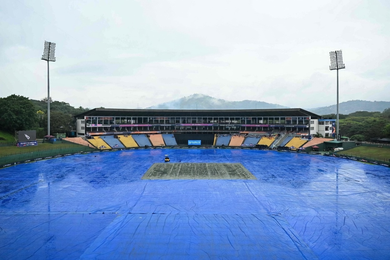 Rain sends Zimbabwe into Super 8, Australia & Ireland knocked out