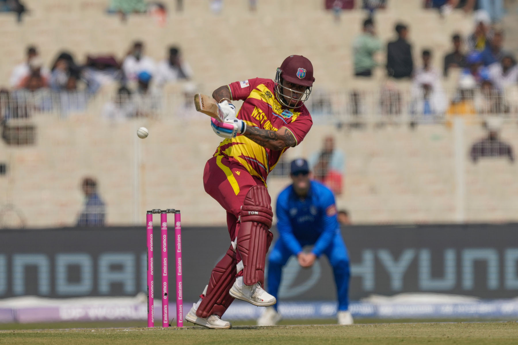 Italy needs 166 runs to beat West Indies