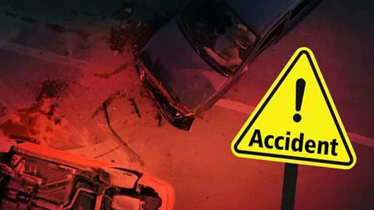 7 killed, 23 injured as coach plunges into ravine in southwest Pakistan