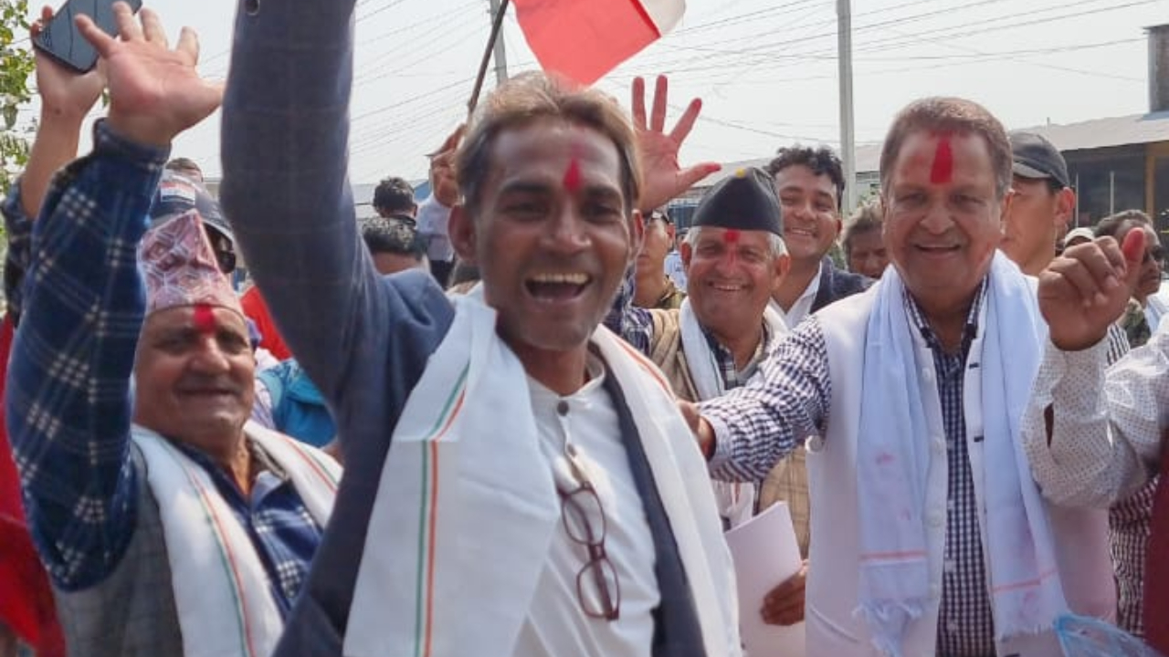 Hundreds of youth join Congress in Nawalparasi West-1