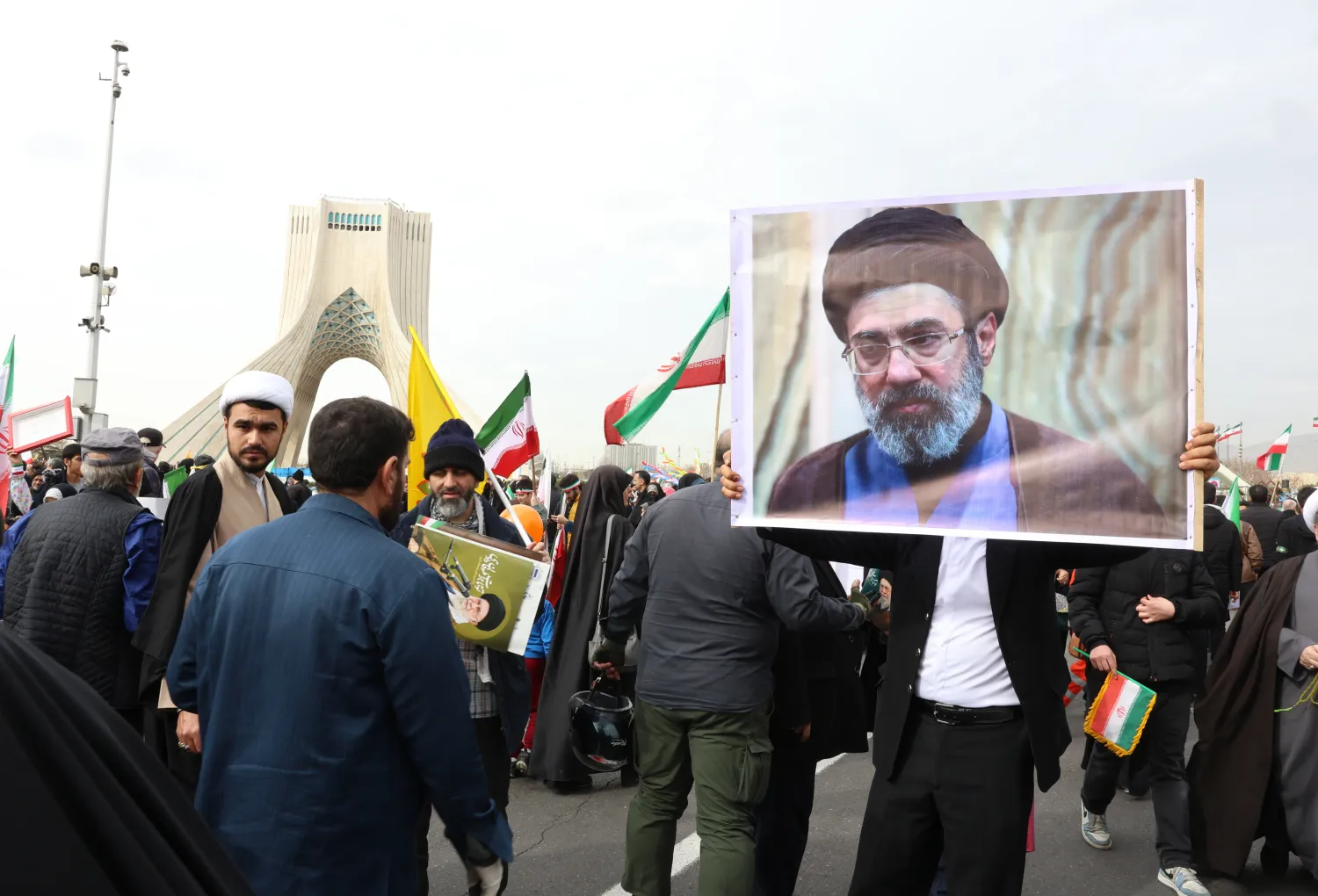 Iranians rally nationwide to back new Supreme Leader Mojtaba Khamenei