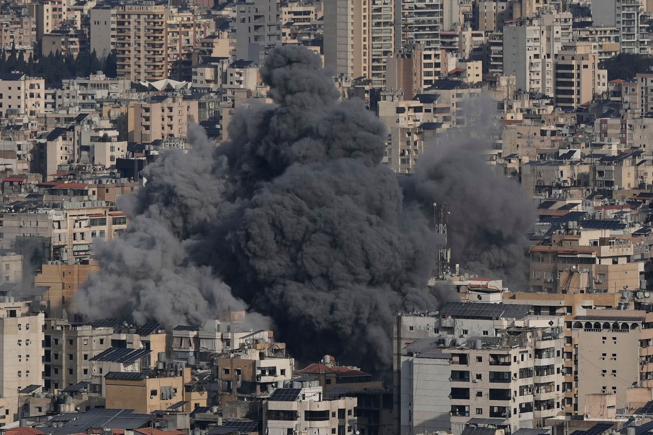 World leaders pressure Iran as ceasefire on brink