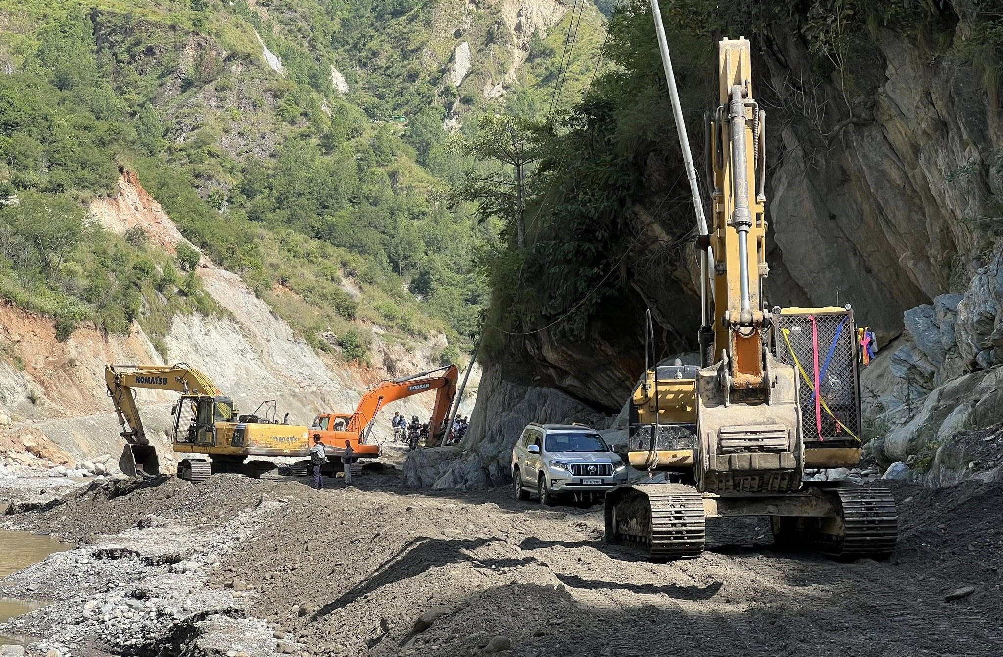 Traffic closed along BP Highway, Hilsa-Simkot road section