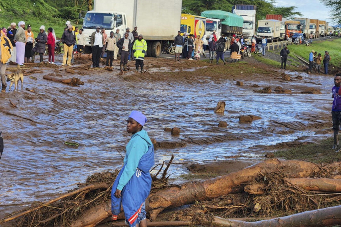 Flash floods kill at least 42 in Kenya amid heavy rains