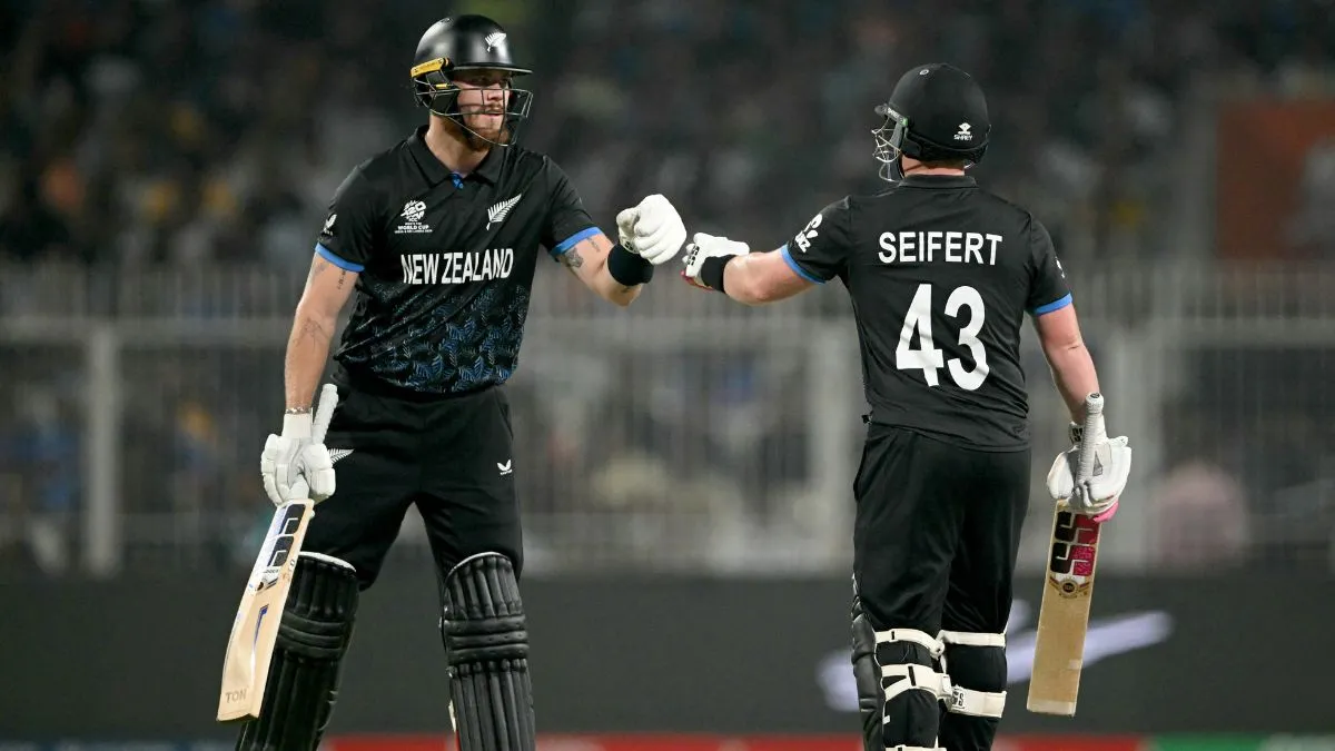 New Zealand crush South Africa to reach T20 World Cup final