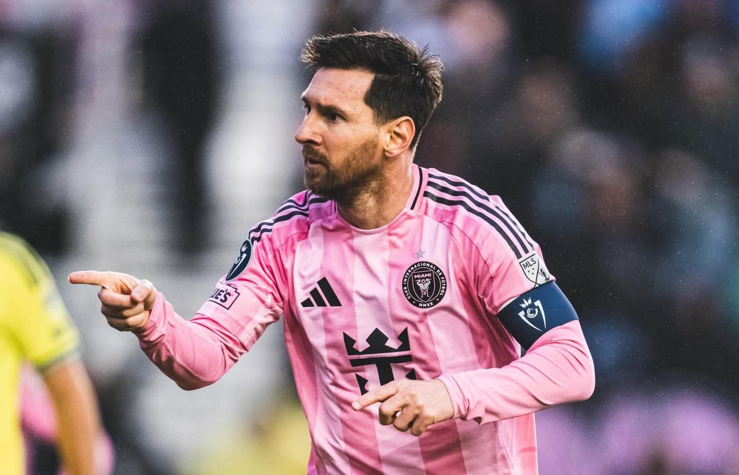 Messi reaches 900 goals, sets historic milestone