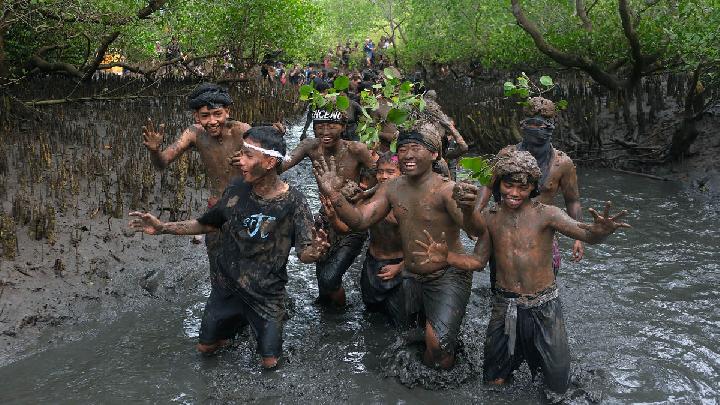 Mud, ritual & renewal: Bali celebrates ‘Mebug-Bugan’ after Nyepi