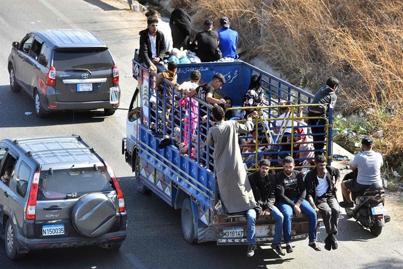 Over 130,000 Cross from Lebanon to Syria as Israeli Attacks Intensify :