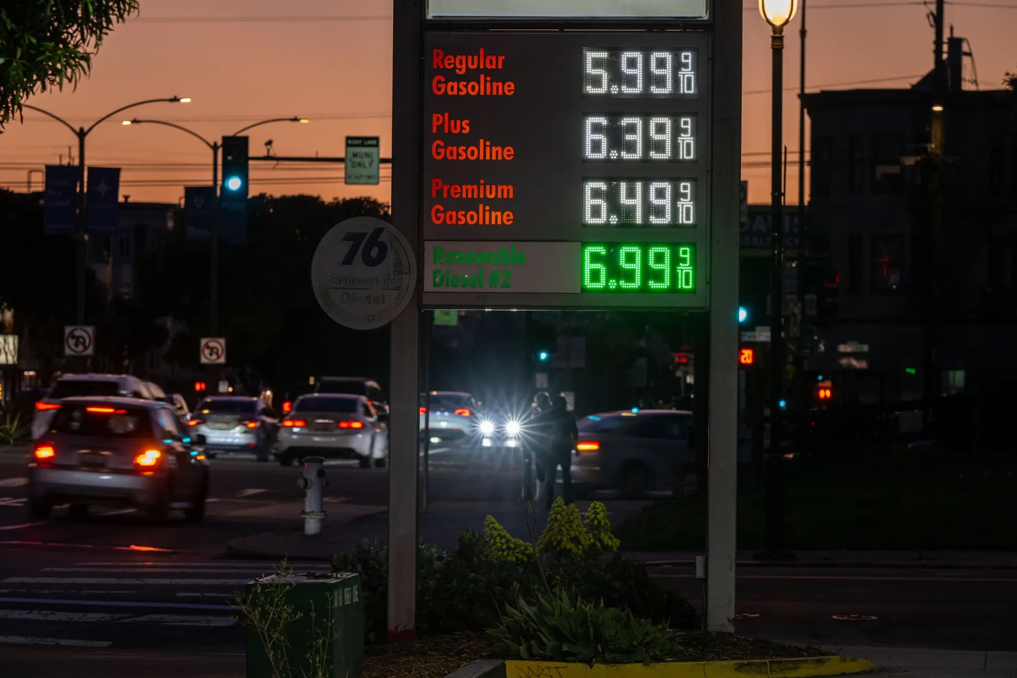 U.S. California diesel prices hit record high