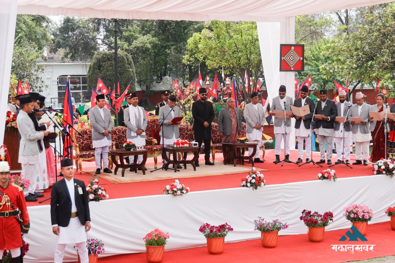 Sworn in of Balen as PM with 14-member cabinet (photos)
