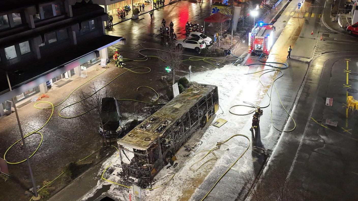 At least 6 dead in postal bus fire in Switzerland