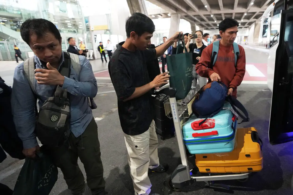20 Thai crew return home after vessel attack in Gulf, 3 still missing