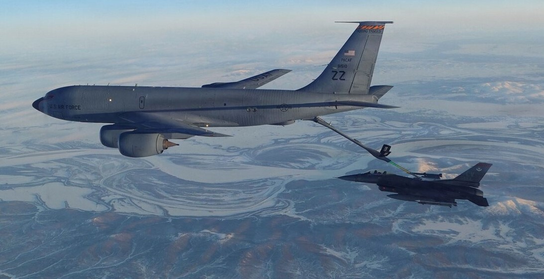 US KC-135 refueling aircraft crashes in Western Iraq during mid-air mission