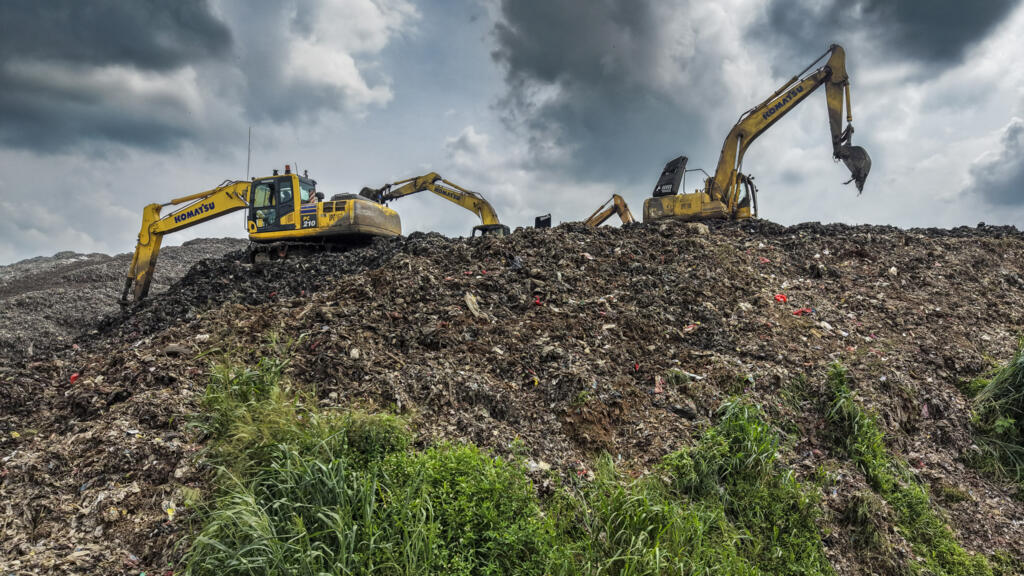 Indonesia landfill collapse kills four