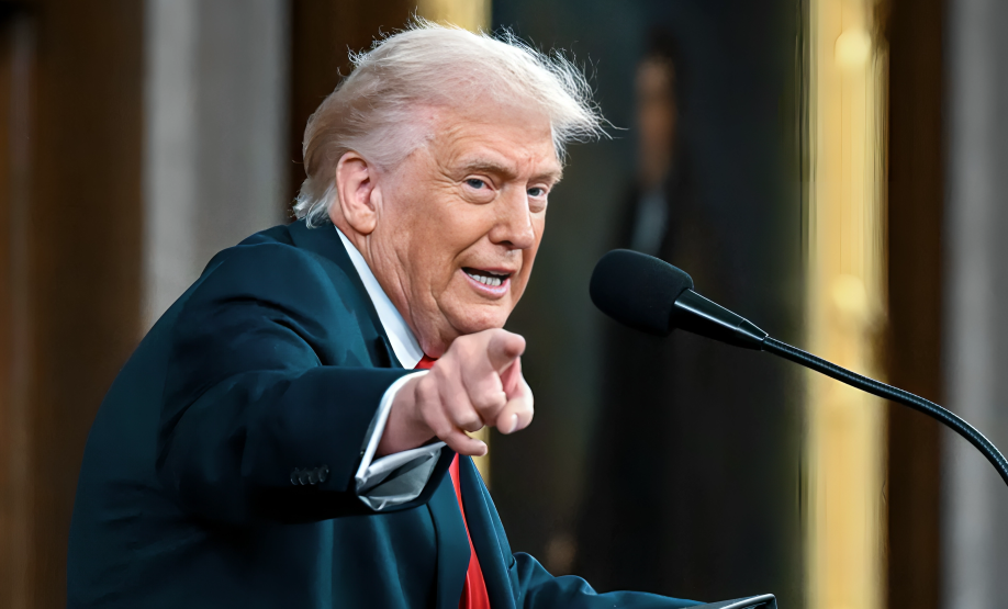 Trump warns of harsh military strike on Iran