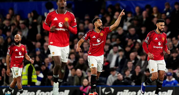 Manchester United edge Chelsea 1–0 at Stamford Bridge