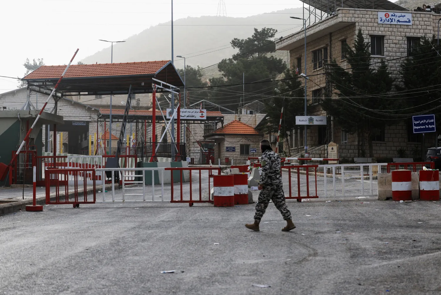 Syria shuts Jdeidet Yabous border crossing amid Israeli threat