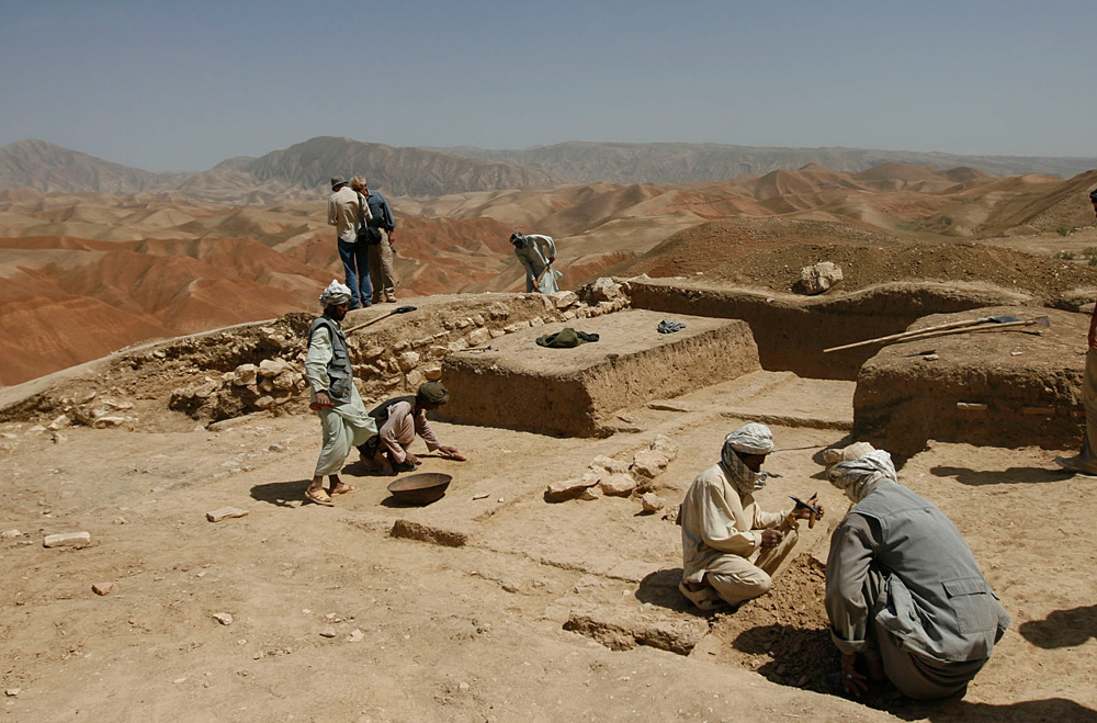 10 arrested over excavation of historical sites in S. Afghanistan
