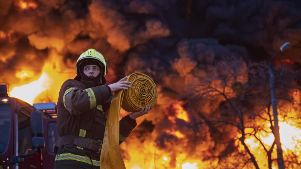 Fresh Russian barrage kills 14 in Ukraine