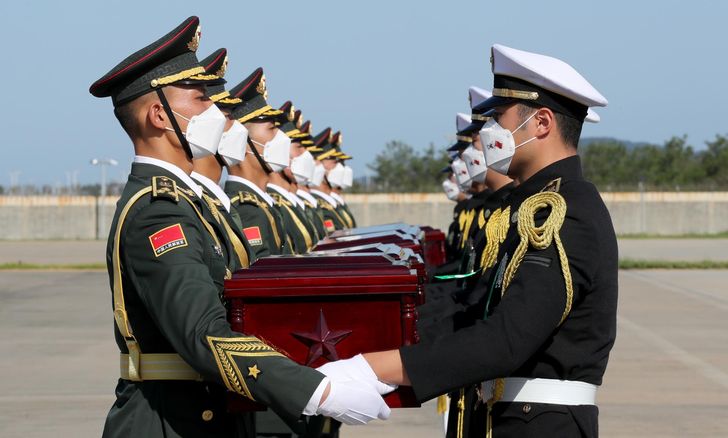 Remains of 12 Chinese soldiers repatriated from South Korea