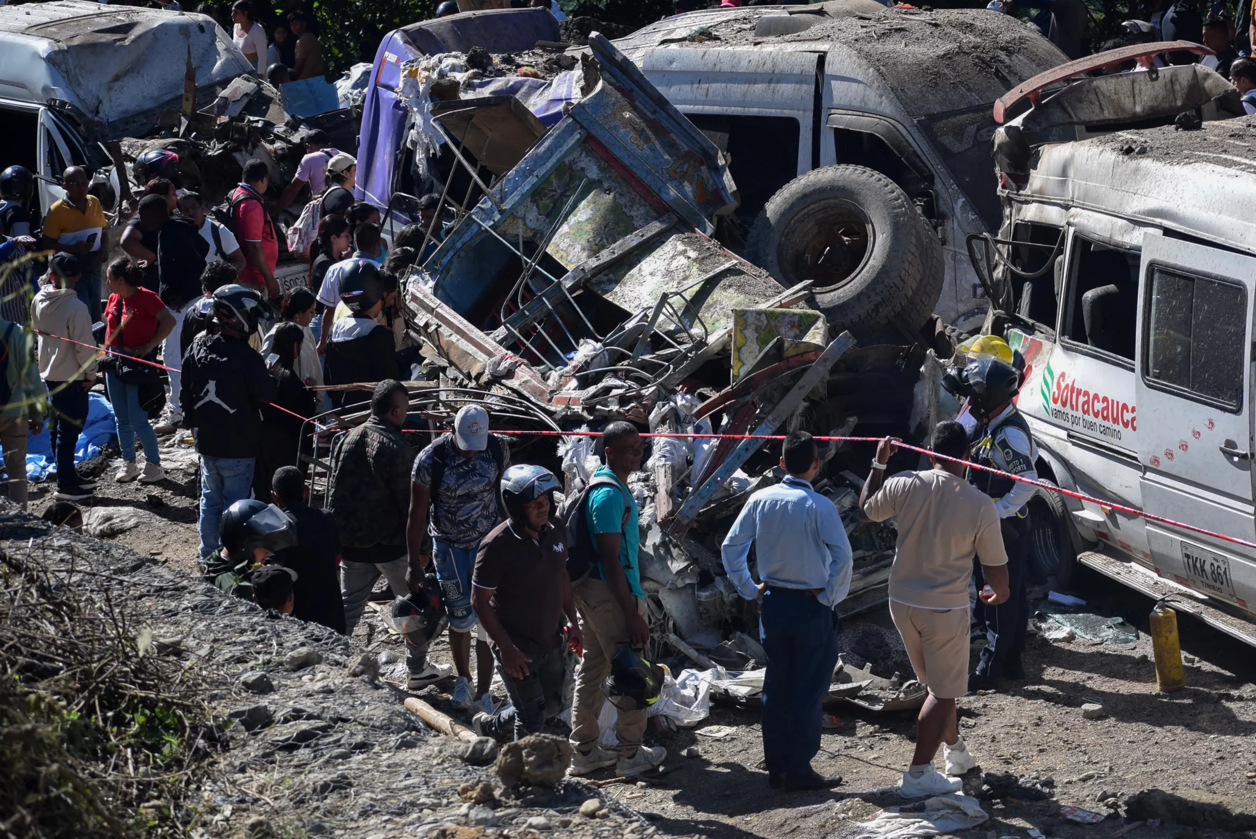 7 dead, more than 20 injured in Colombian bomb attack