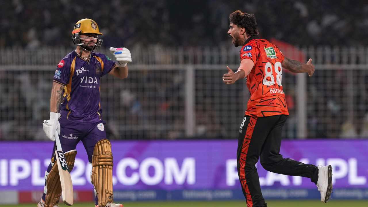 Sunrisers Hyderabad crush Kolkata Knight Riders by 65 runs