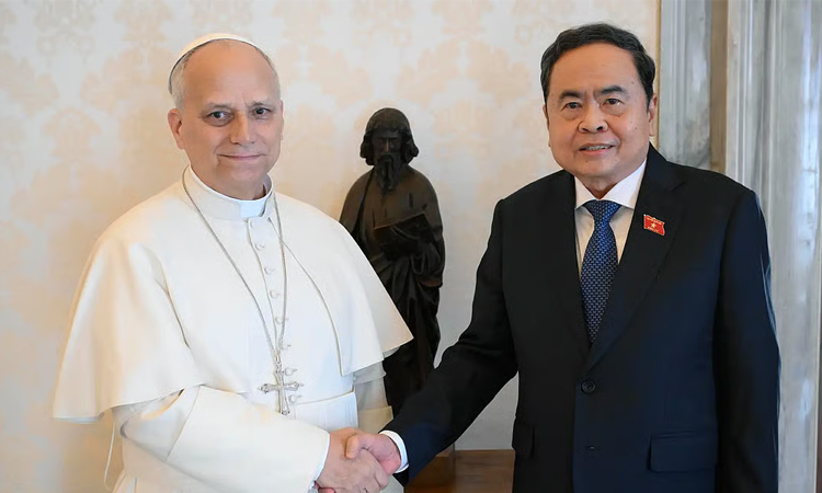 Communist Vietnam invites Pope for historic visit