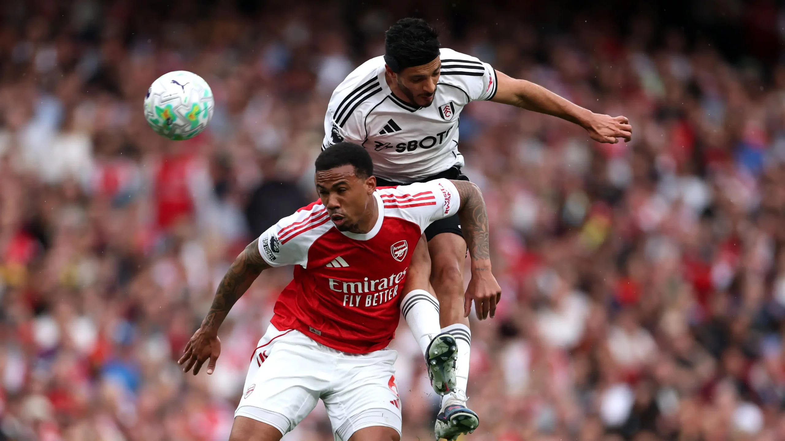 Arsenal F.C. go six points clear with 3-0 win over Fulham F.C.