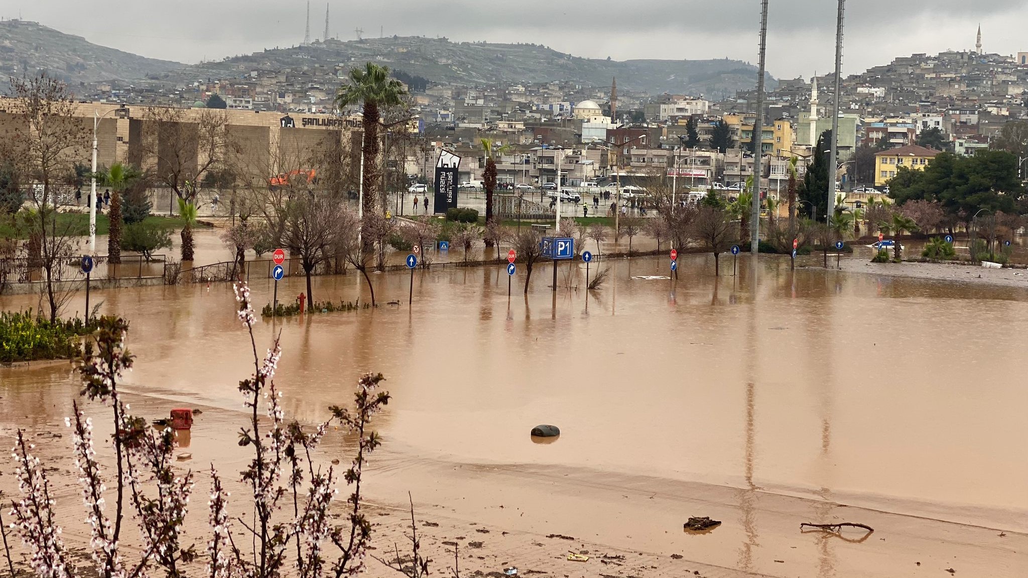 Turkey floods kill two in Hatay Province