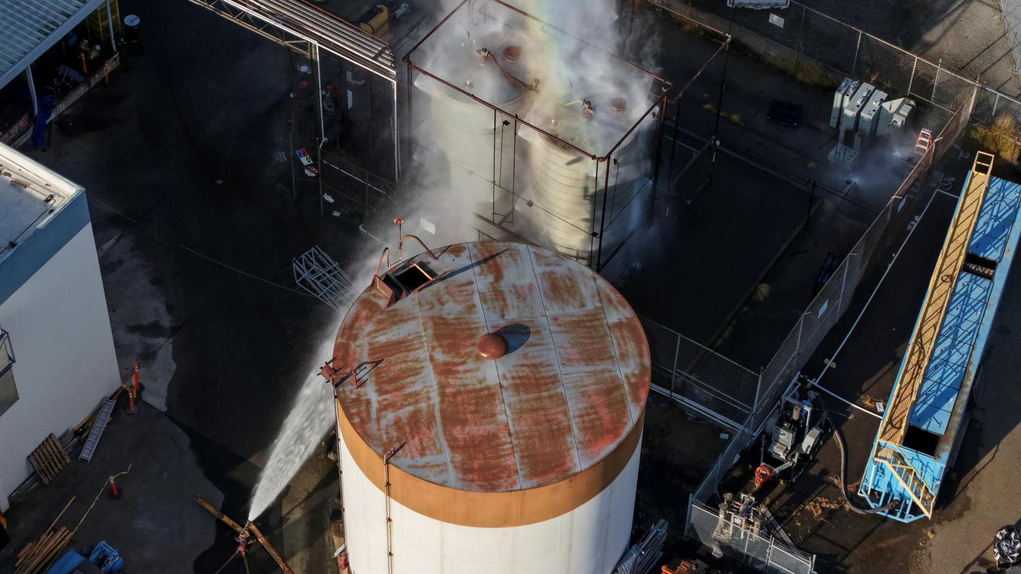 40,000 evacuated in California after toxic chemical leak at Aerospace Plant