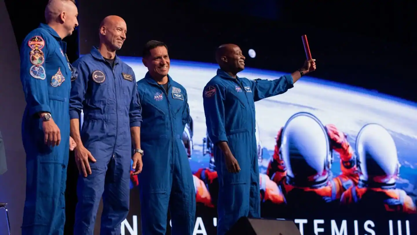 NASA announces Artemis III crew for 2027 test flight; first ESA astronaut assigned to programme