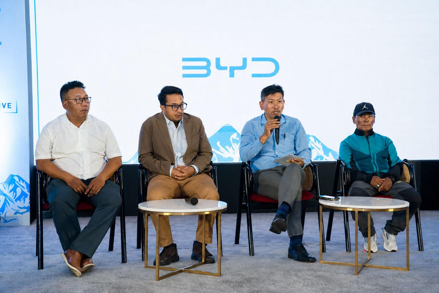 Cimex BYD charity foundation joins long-term everest conservation drive