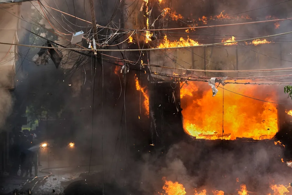 New Delhi hotel fire kills at least 21: police