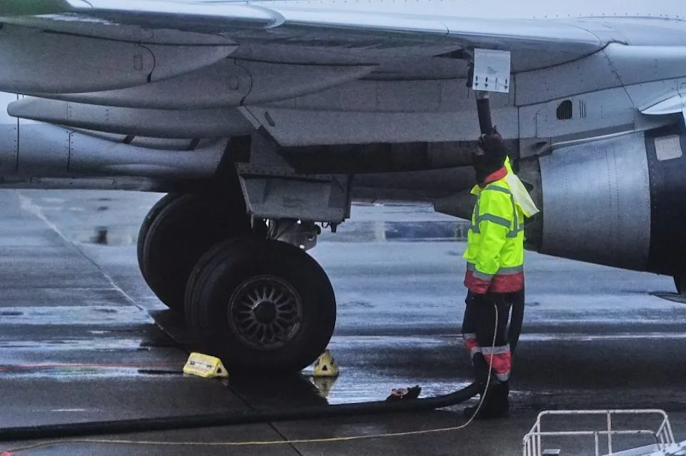 U.S. airline fuel costs jump 78 pct amid Middle East conflict