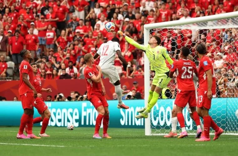 Switzerland advance as Group B winners, Bosnia keep knockout hopes alive