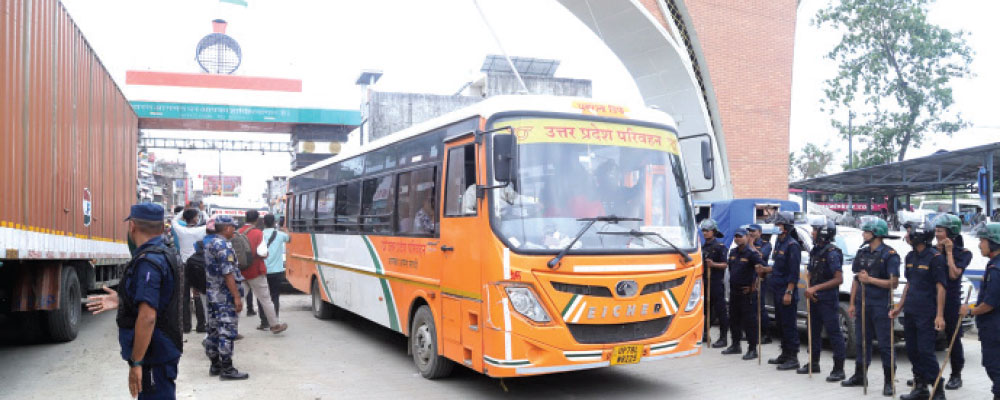 453 Nepali rescued from India