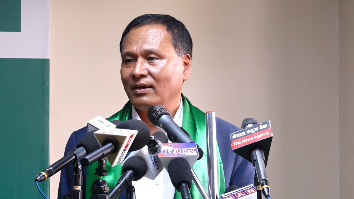 Ghising demands probe into Royal Massacre, Bhandari death case