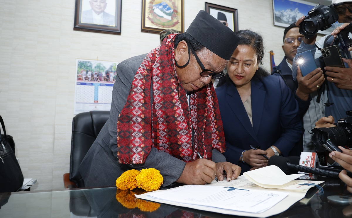 Mahabir Pun assumes office, vows fresh start in science ministry