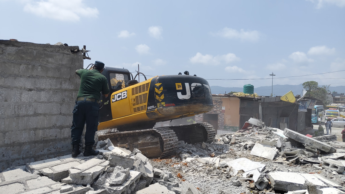 Pokhara moves to clear long-stalled bus park site after 50 years